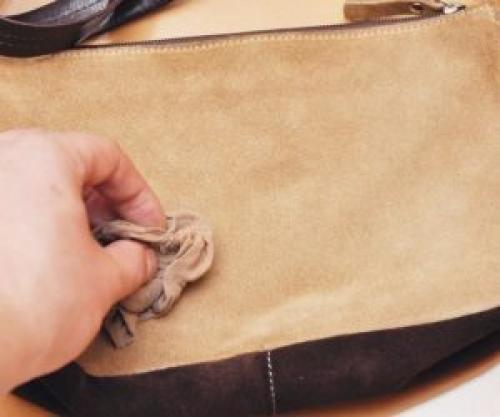 Чем почистить замшевую сумку от загрязнений. Народные средства