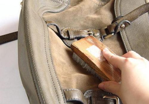 Чем почистить замшевую сумку от загрязнений. Народные средства