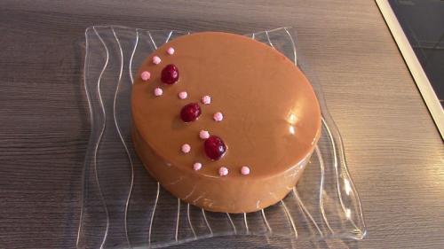 Как украсить белый торт. Украшение торта своими руками в домашних условиях: 120 фото-идей, видео уроки и инструкции по оформлению выпечки