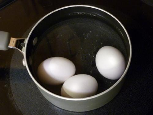 Как сделать яйца всмятку со вкусом. Яйца всмятку