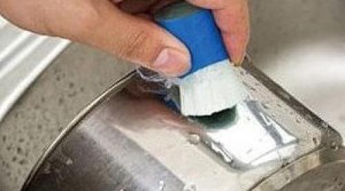 Чем отмыть кастрюлю после луковой шелухи. Как отмыть кастрюлю от луковой шелухи или после варки свеклы