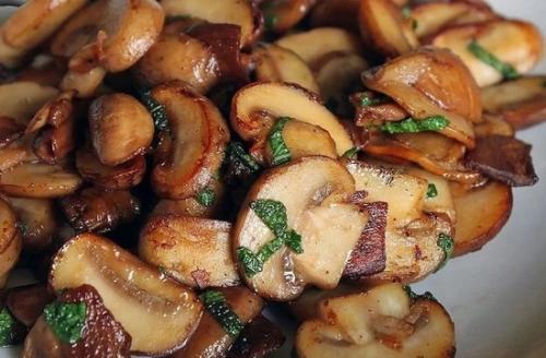 Сколько можно хранить шампиньоны в холодильнике в сыром виде. Сколько хранятся грибы шампиньоны в холодильнике?