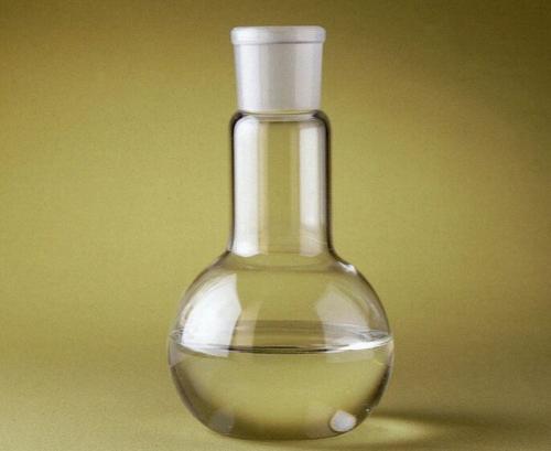 Как отстирать ржавчину с белой футболки. Удаление пятен с вещей белого цвета