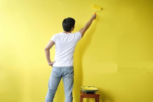 Чем оттереть черный маркер. Быстрые способы удалить маркер со стены