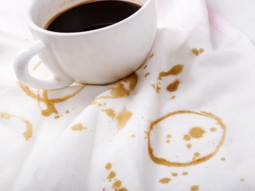 Как удалить старые пятна с одежды в домашних условиях. Как вывести пятна от кофе, чая и шоколада