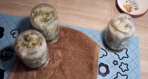 Что делать с большими огурцами рецепты на зиму. Переросшие огурцы на зиму, пальчики оближешь! (Что сделать из больших огурцов ?)