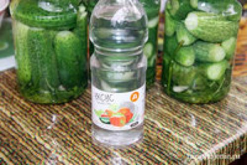 Как отстирать пятна от красного вина с цветной ткани в домашних условиях. Народные рецепты от красного вина на одежде