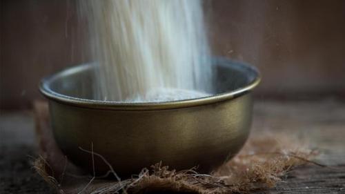 В крупе завелись жучки, что делать. Жучки в крупе: чем опасны и как избавиться