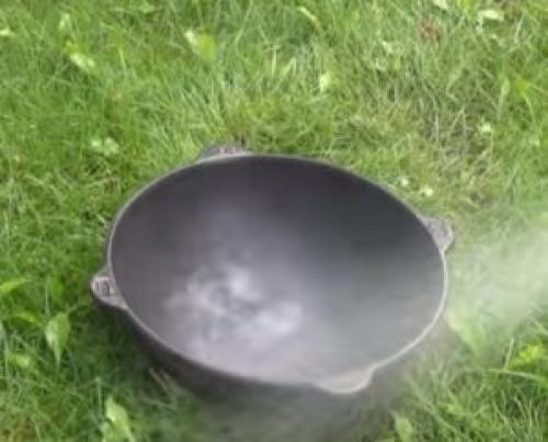 Как правильно обжечь чугунный казан в первый раз. Готовим казан