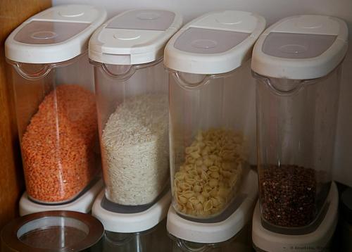 Как избавиться от пищевой моли на кухне быстро. Лучшее «лечение» – это профилактика