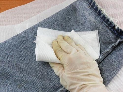 Удаление пятен с одежды в домашних условиях. Чем можно вывести пятна с одежды в домашних условиях: общие рекомендации