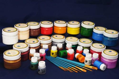 Отстирывается ли акриловая краска с одежды. Как вывести с одежды краску акриловую