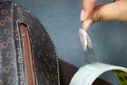 Пятно от жвачки вывести с одежды. Как отстирать жвачку от одежды. Советы опытной хозяйки.