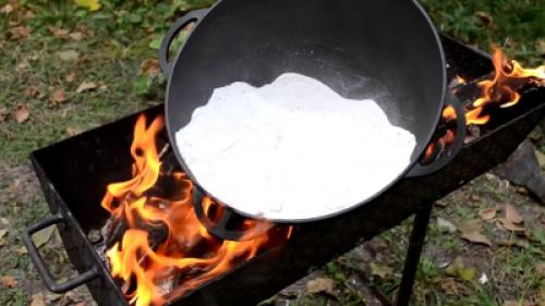 Как обжигать казан в первый раз на костре. Как прокалить казан | Shelkoviyput.ru