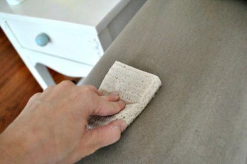 Чем вывести маркер с дивана. Очистка дивана подручными средствами