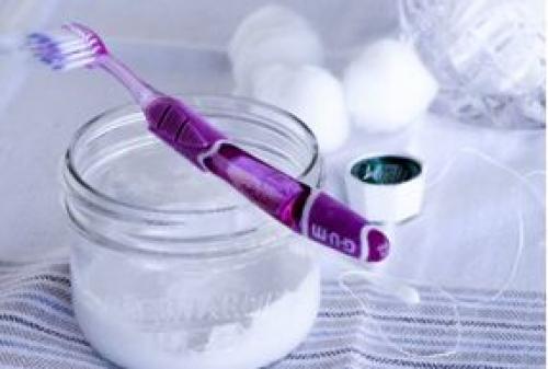 Чем вывести маркер с дивана. Очистка дивана подручными средствами