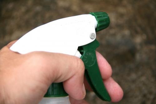 Какой растворитель самый сильный. Какой растворитель лучше выбрать – особенности выбора, характеристики и советы по применению