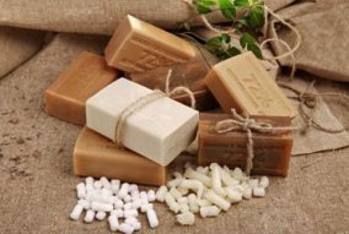 Чем вывести маркер с дивана. Очистка дивана подручными средствами