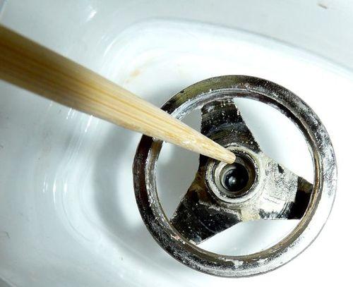 Растворитель для монтажной пены засохшей. Какие средства растворяют пену