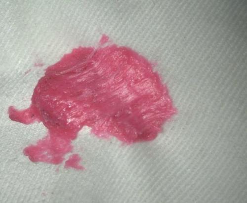 Чем отмыть слайм с одежды. Почему слайм трудно убрать с одежды? 02