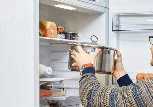 Что будет если в холодильник поставить горячее блюдо. Что будет если в холодильник поставить горячее?