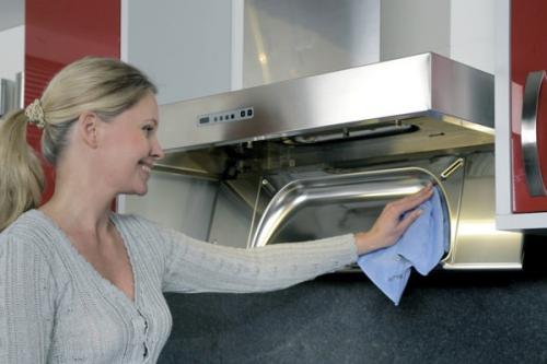 Чем почистить вытяжку на кухне. Чистим кухонную вытяжку в квартире самостоятельно