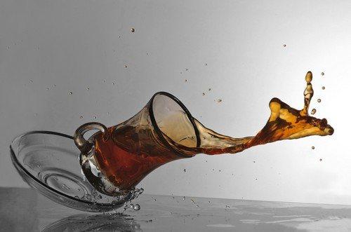 Чем отстирать пятно от чая. Как удалять пятна от зеленого и черного чая