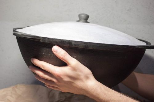 Как восстановить чугунный казан. Как правильно ухаживать за чугунным казаном, чтобы он не ржавел