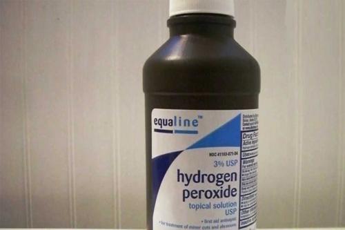 Чем отмыть маркер с мебели. Как отмыть фломастер с дивана подручными средствами