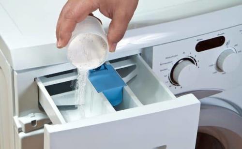 Отбеливатель для одежды, какой лучше. Обзор лучших отбеливателей для белья