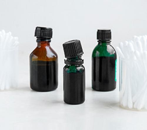 Как смыть йод. Йод и зеленка: есть ли разница?