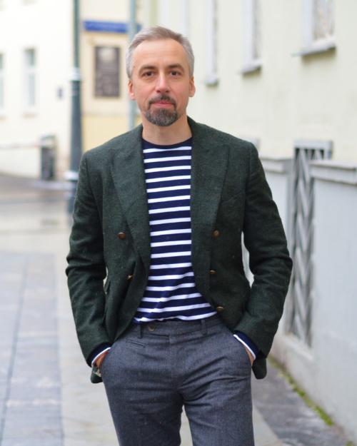 Как складывать футболку поло. Как сложить футболку: три быстрых способа 11 Как складывать футболку поло. Как сложить футболку: три быстрых способа 11