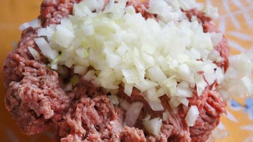 Можно ли заморозить фарш с луком. Можно ли замораживать фарш с луком и другими овощами