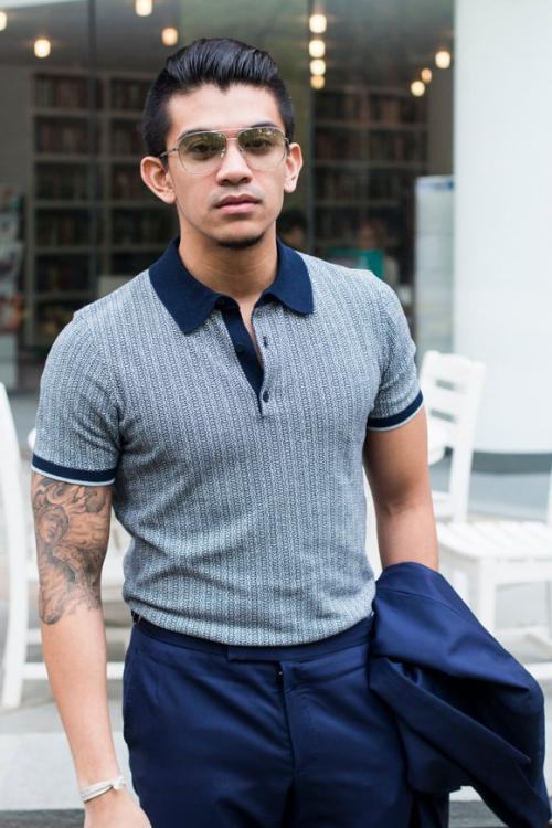 Как складывать футболку поло. Как сложить футболку: три быстрых способа 10 Как складывать футболку поло. Как сложить футболку: три быстрых способа 10