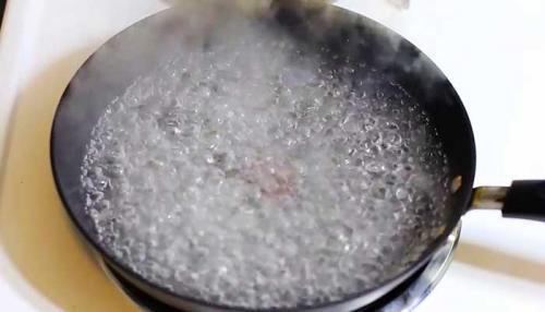 Как отмыть сгоревшую сковороду в домашних условиях. Как очистить сковороду от нагара домашними методами