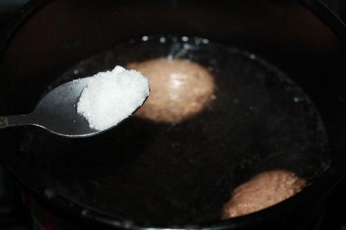 Яйца в крутую сварить. Как сварить яйца вкрутую?