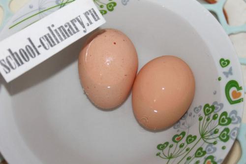 Яйца в крутую сварить. Как сварить яйца вкрутую?