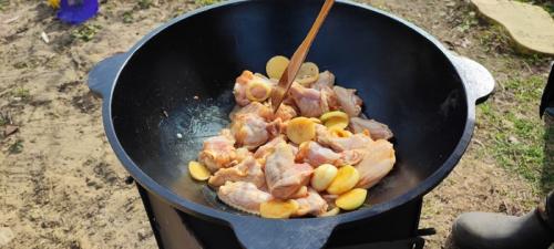 Как прокалить казан первый раз. Первый обжиг казана. История про то как прибавить себе вкусной надсады