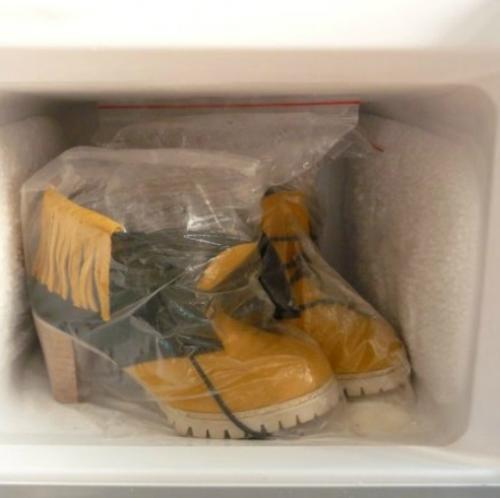 Как разносить замшевую обувь которая жмет в домашних условиях. 5 народных способов