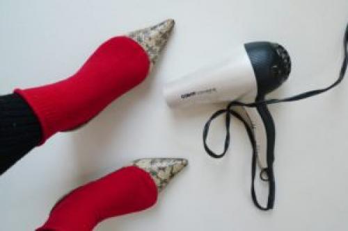 Растянуть обувь на размер в домашних условиях. Народные методы растяжки обуви в домашних условиях