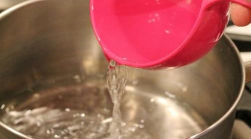 Как отбелить перекисью водорода одежду в домашних условиях. Как отбелить бельё перекисью водорода и содой