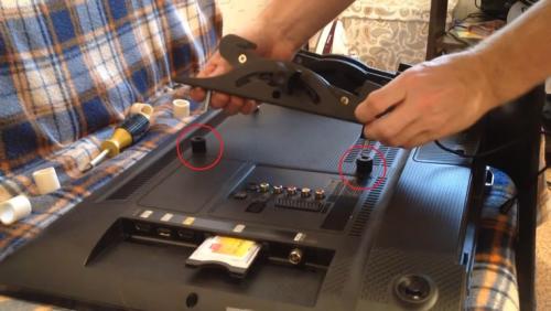 Как поставить телевизор без подставки на стол. Как правильно установить кронштейн для ТВ