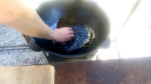 Как правильно ухаживать за чугунным казаном. Как правильно мыть казан, рекомендации по хранению