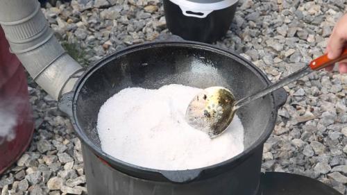 Как правильно ухаживать за чугунным казаном. Как правильно мыть казан, рекомендации по хранению