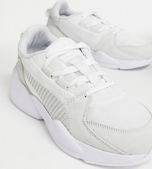 Чистка белых кроссовок в домашних условиях. Как отбелить белые замшевые кроссовки