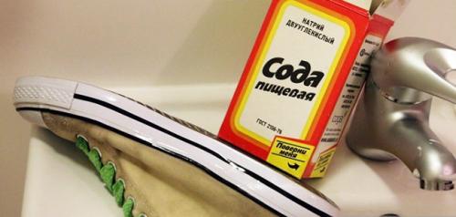 Чем отмыть белую подошву на обуви самый эффективный способ. Чем очистить белую подошву на обуви