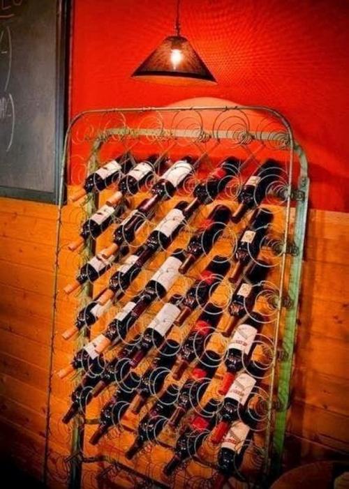 Чем клеить матрас надувной. Клеим надувной матрас разными способами 07