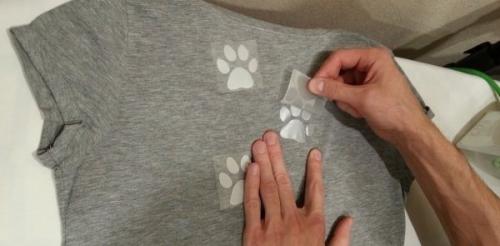 Термонаклейки на одежду своими руками. Как приклеить заплатку утюгом