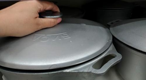 Как отмыть подгоревшую кастрюлю алюминиевую. Как очистить пригоревшую алюминиевую кастрюлю