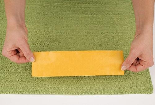 Как безопасно убрать осколки разбитого зеркала. Способы качественно и безопасно убрать разбитое стекло